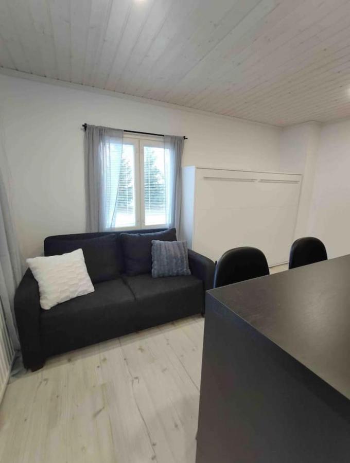 Upea Moderni Pieni Yksioe Rauhallisella Sijainnilla - Itsepalvelukirjautuminen - Self Check-in Apartment Vaasa